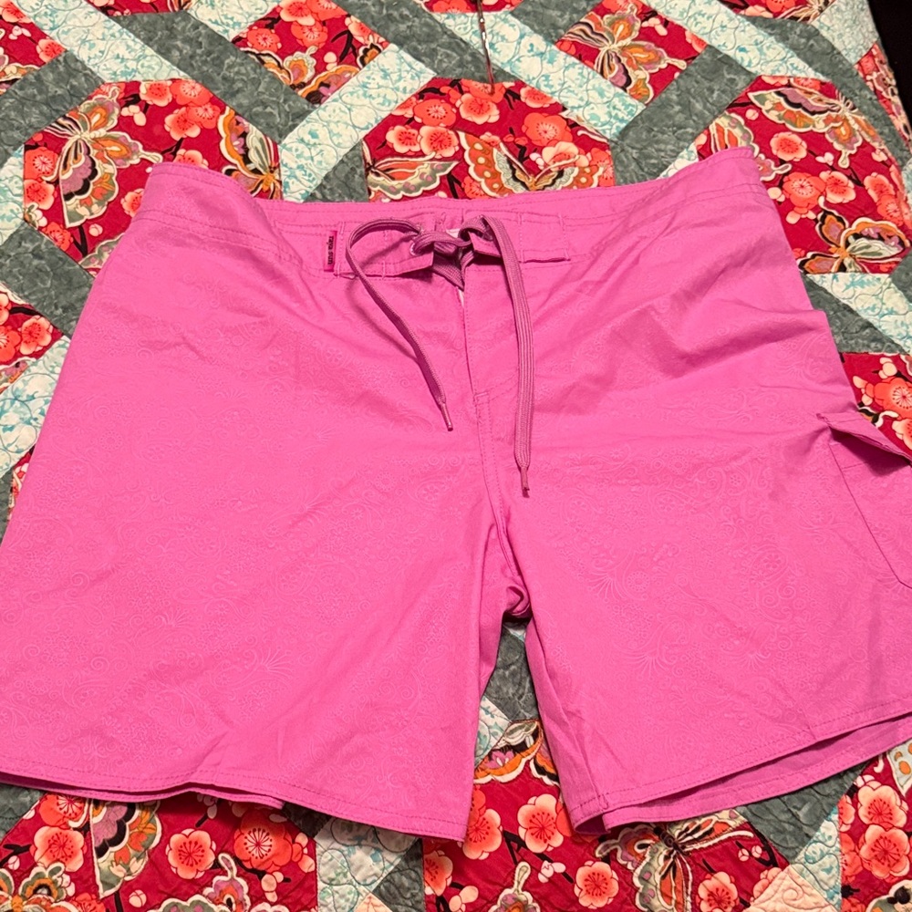 Raya Sun Vibrant Pink Athletic Shorts